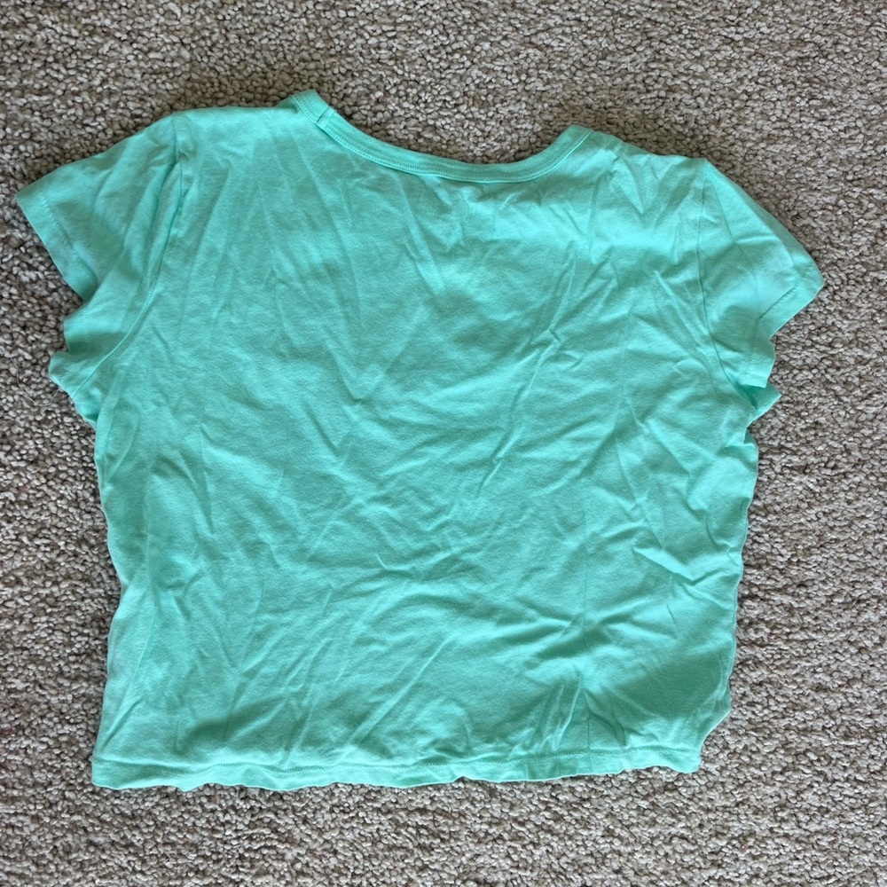 Hollister Graphic Tee - Picture 3 of 4